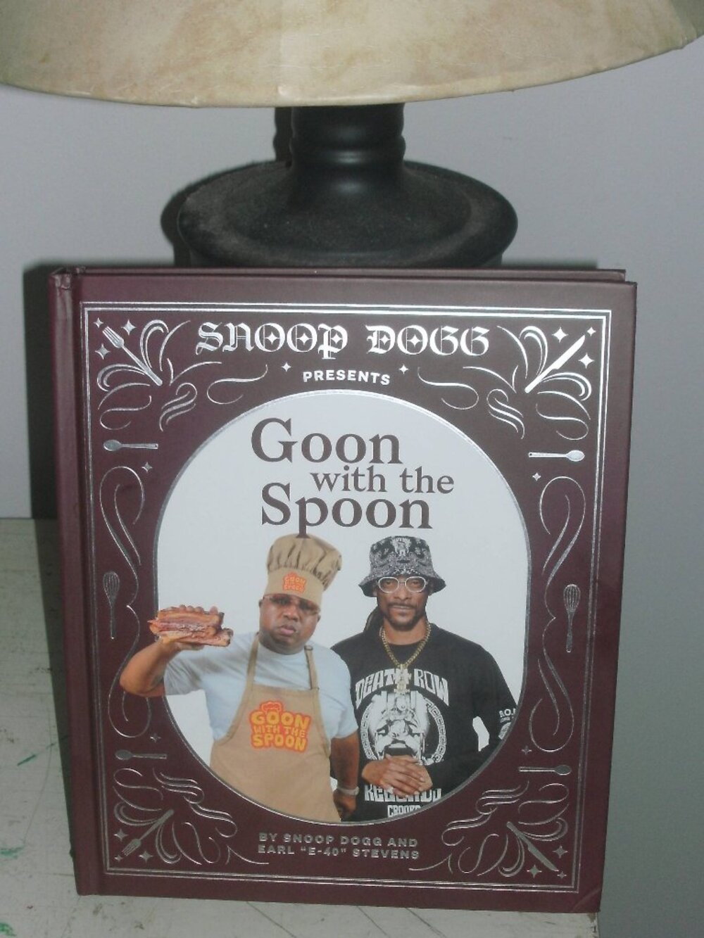 Collectible Snoop Dogg Presents Goon with the Spoon Hardcover COOKBOOK "E-40"